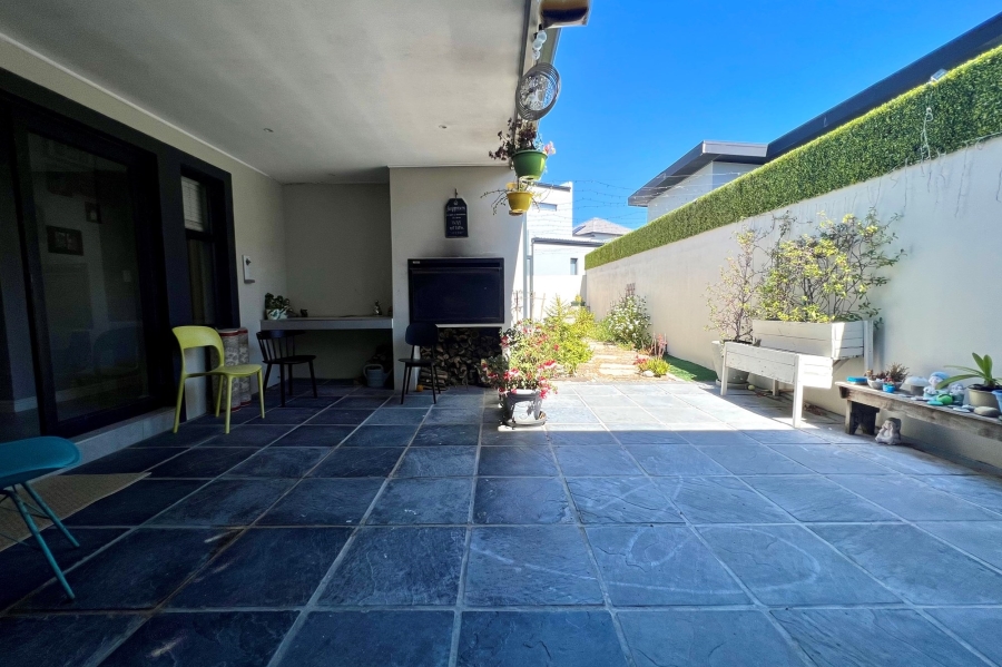To Let 4 Bedroom Property for Rent in Sagewood Western Cape